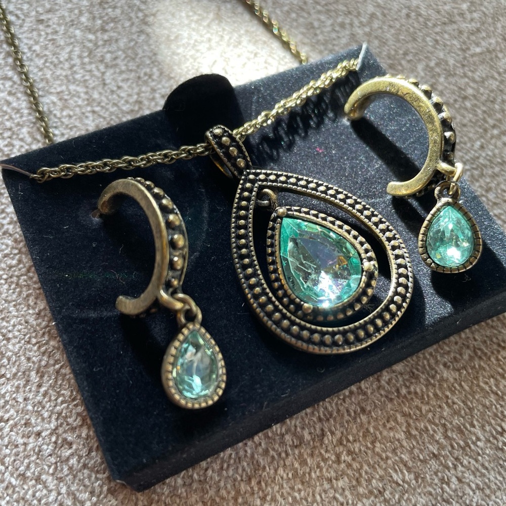 Earring and Necklace Boxed Set